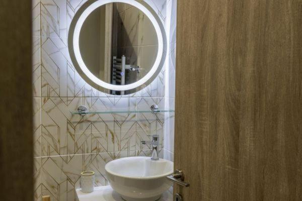 G102 Κεντρικό Πολυτελές Διαμέρισμα Appartement Volos Buitenkant foto