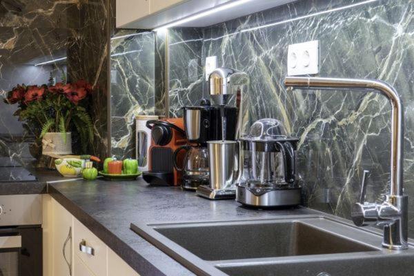 G102 Κεντρικό Πολυτελές Διαμέρισμα Appartement Volos Buitenkant foto