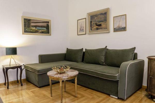 G102 Κεντρικό Πολυτελές Διαμέρισμα Appartement Volos Buitenkant foto